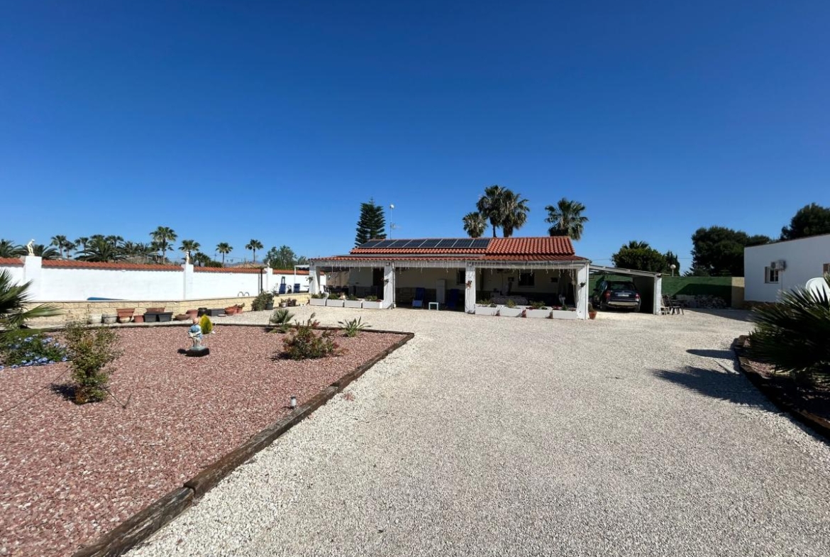 Detached Villa for sale in La Hoya by Pinar Properties