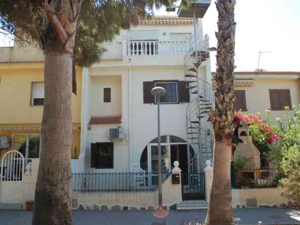 Townhouse for sale in Mil Palmeras by Pinar Properties