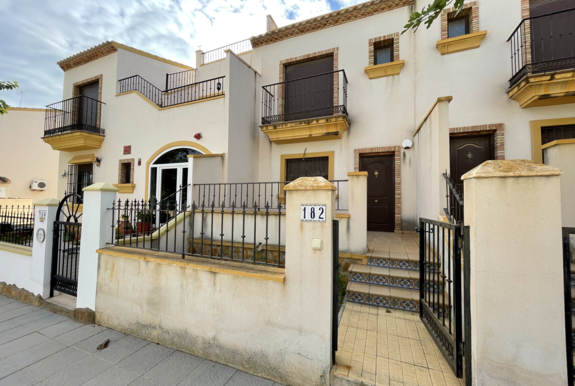 townhouse for sale in Pinar de Campoverde by Pinar Properties