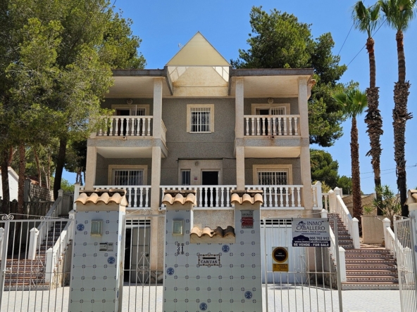 Villa for sale in Pinar de Campoverde by Pinar Properties